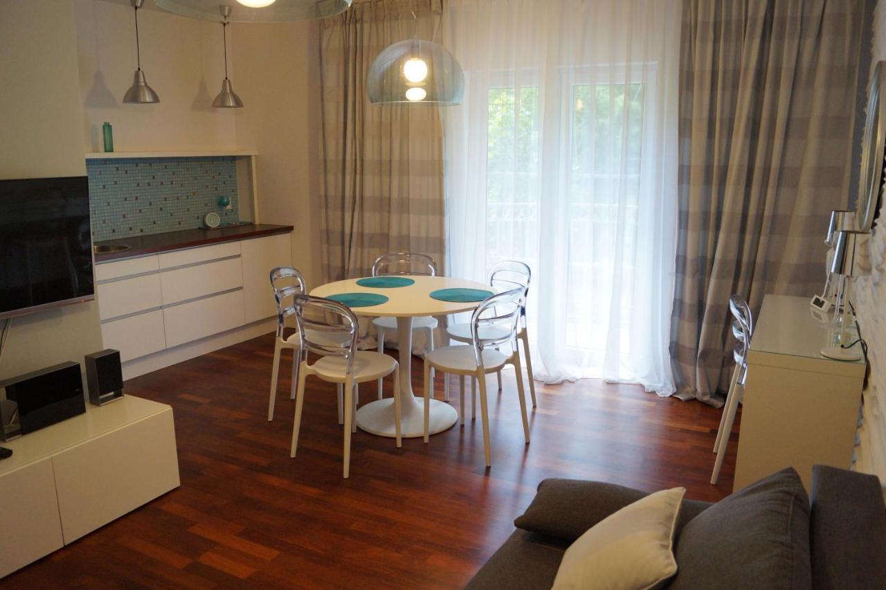 Ferienwohnung Apartament Przy Parku Kórnik Exterior foto